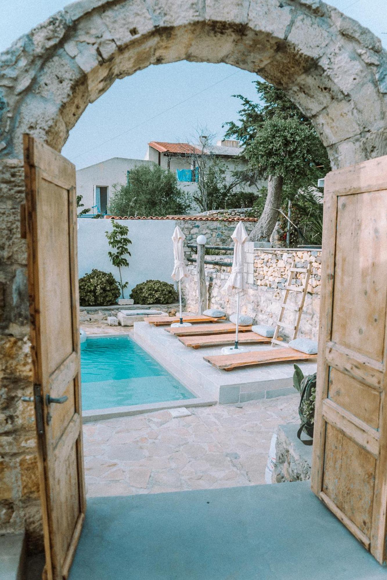 Antonia'S Stonebuilt Mansion With A Private Pool Villa Arménoi Екстериор снимка